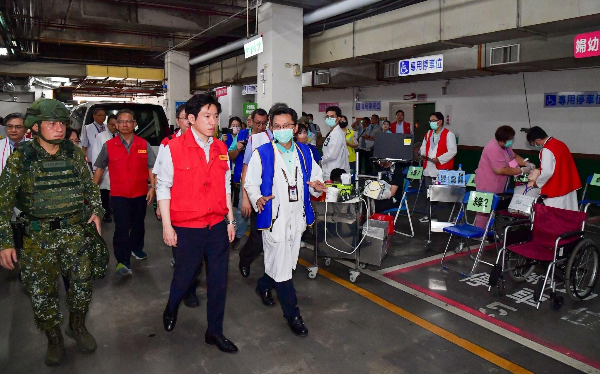 屏東城鎮韌性演習 張惇涵視察醫療降載地下化、第三類急救站開設