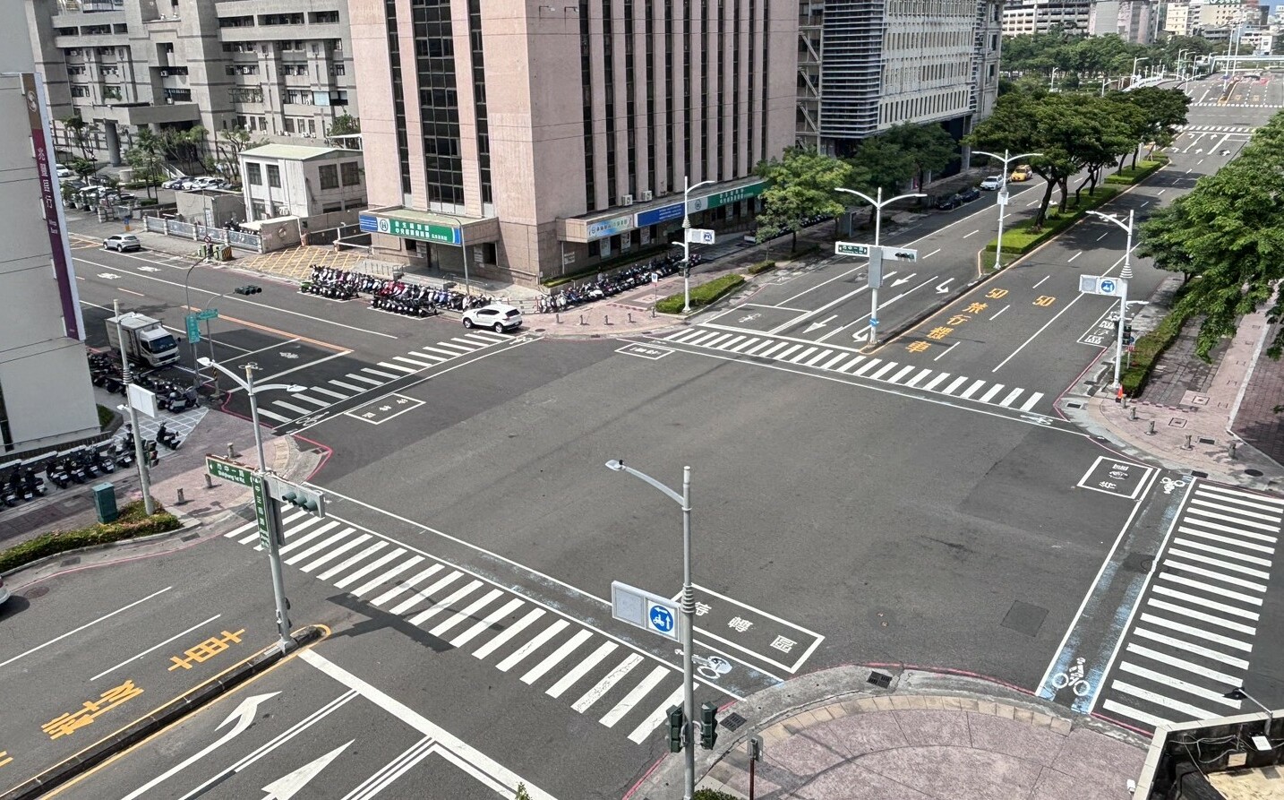 高雄城鎮韌性防空演習 民眾全程配合無人違規