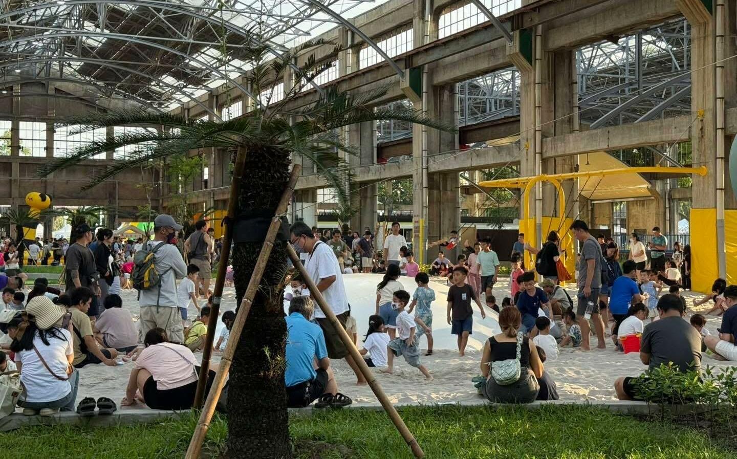 高雄親子遊樂園區首日爆滿 知名粉專「高雄好過日」實測好評