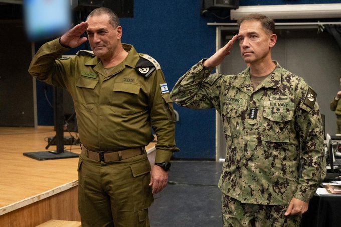 美國中央司令部（CENTCOM）司令布拉德・庫柏上將（Brad Cooper）8 月 11 日出席以色列國防軍（IDF）營級指揮官會議，顯示美以軍事協調仍處於高度密切狀態。 圖:翻攝自X帳號@Osint613