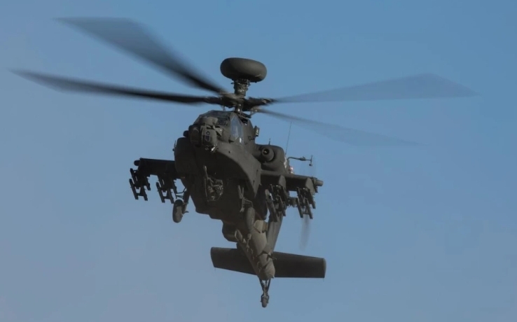 美軍阿帕契直升機德州墜毀! 機上人兩死亡 當局投阻燃劑 居民緊急疏散