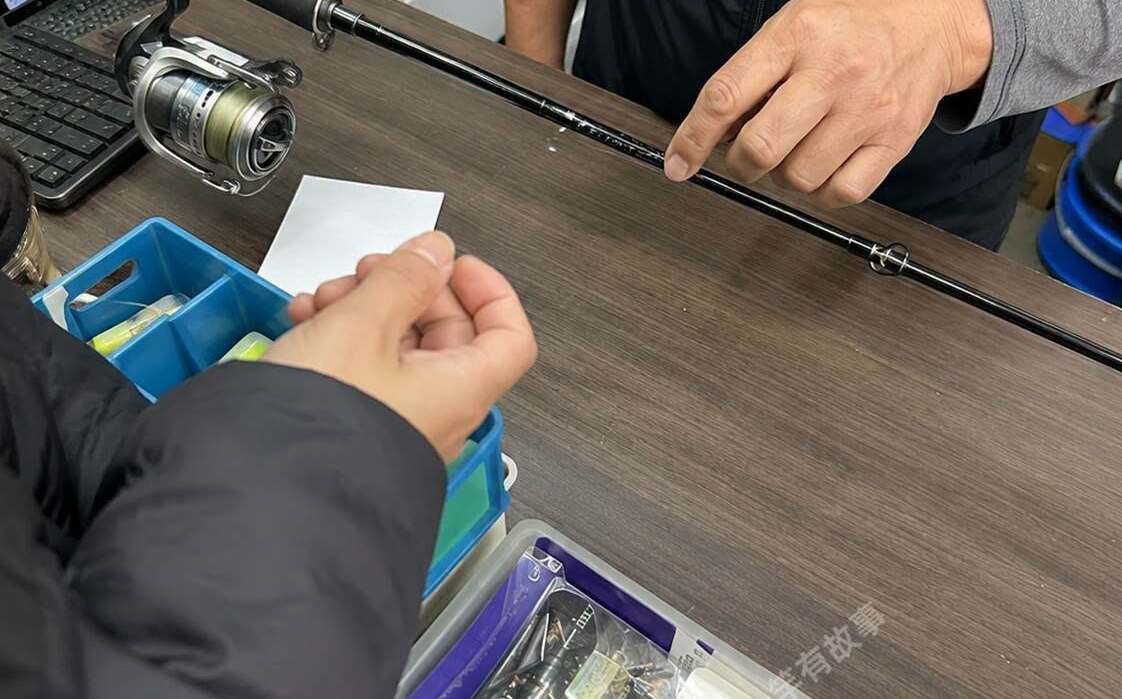 30萬粉絲「釣魚粉專」爆租竿遭索賠1.6萬!網揪照片疑點 疑為AI生成圖文