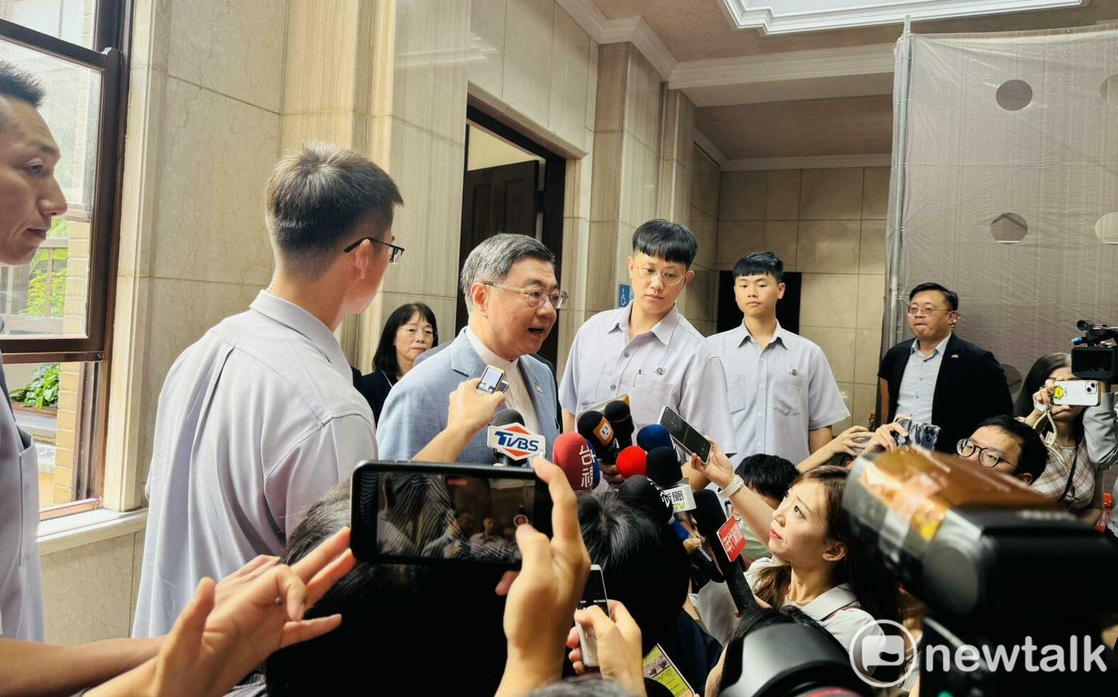 翁曉玲嗆喊凍4個月薪水 卓揆:若能阻擋軍人投共降刑期仍會堅持到底