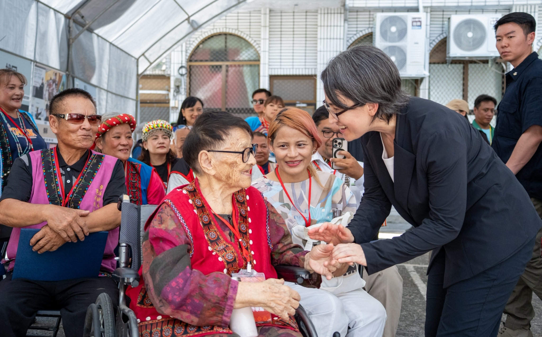 花蓮「手榴彈事件」紀念銘碑揭牌 蕭美琴盼讓轉型正義真正走進部落
