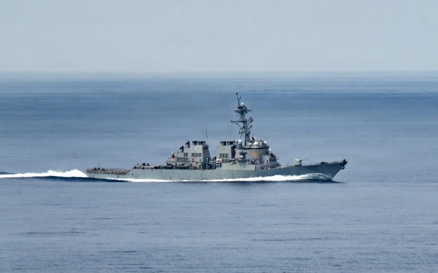 美驅逐艦班福特號南海故障全艦無電滯留4天 華盛頓號航艦打擊群「減配」援中東