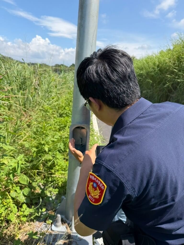 竹縣寶山自行車道工程 46支燈桿設備遭竊