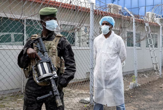  疫情最嚴峻的剛果北部及東部地區受武裝叛亂組織騷擾，當地長期缺乏基礎醫療設施。 圖：翻攝自 Ｘ @MarioNawfal 