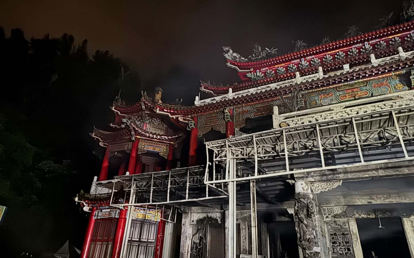 指南宮遭大火摧毀! 歷史可追溯百多年前 這「前綠營大老」曾在這任要職…