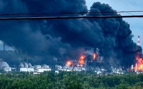(影) 烏軍東線成「鍋形」包圍俄2步兵師! 無人機遠程再襲俄煉油廠與彈藥庫