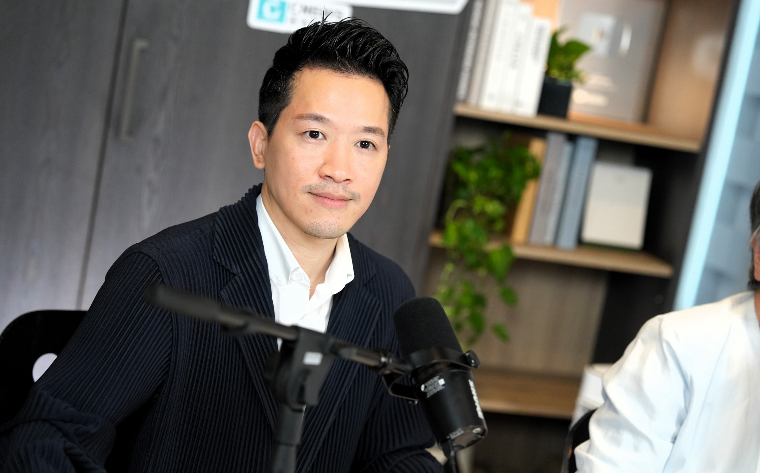 盧秀燕控總統府棄單 何志偉:懂因果就不需「盧」成這樣!殺人、喊救人都是你
