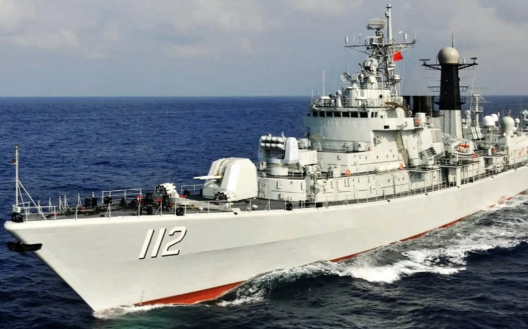 服役32年!中國海軍「中華第一艦」052型哈爾濱號28日青島除役