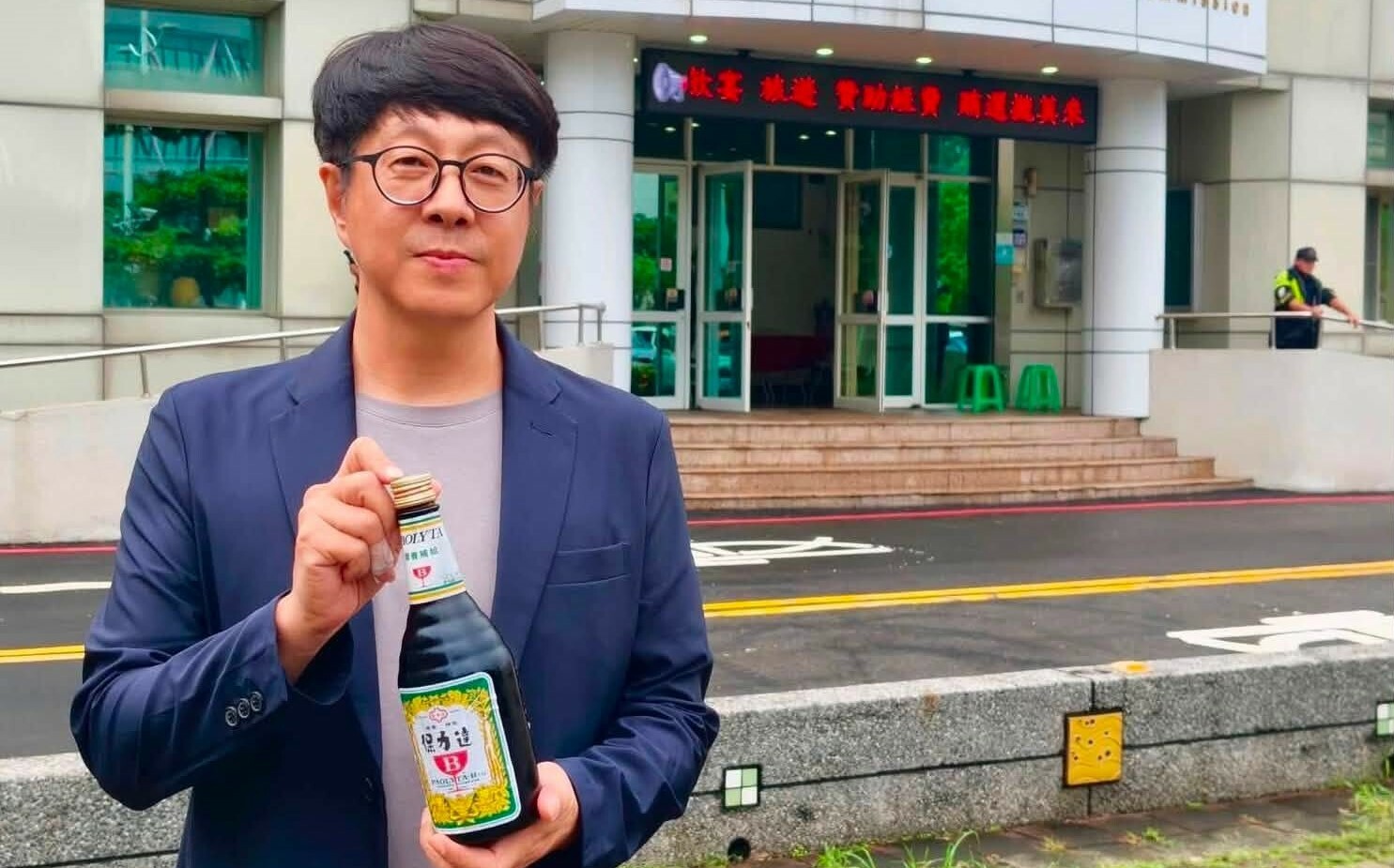 正式完成議員參選登記 尹立:為高雄扛起更多責任!