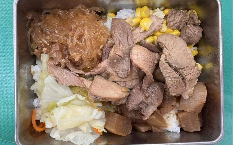 北市成淵高中87名學生腹瀉!午餐肉品酸臭 勒令停餐調查