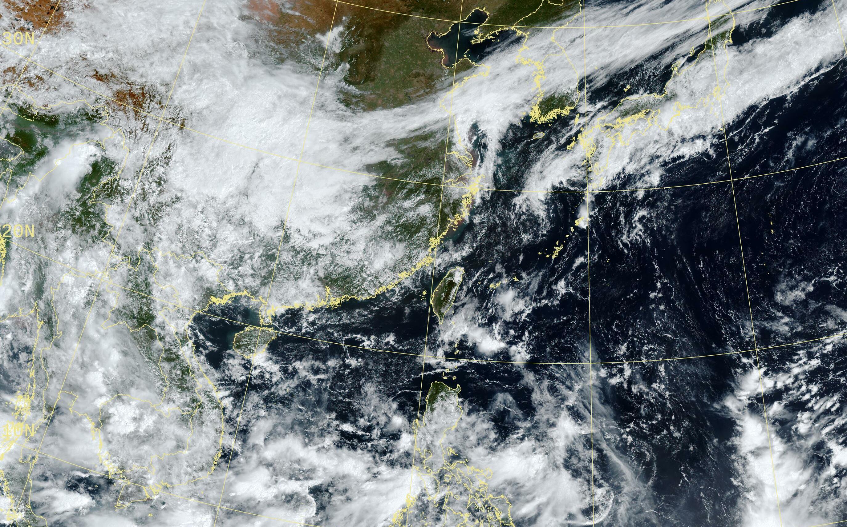 不只東北風!週末南海「熱帶擾動」醞釀 2區水氣增多轉雨