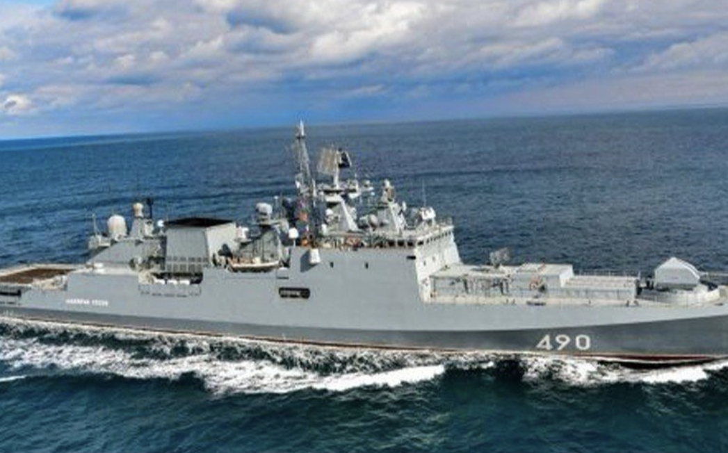 (影) 烏軍「海王星」擊中俄艦!黑海艦隊港口遭夜襲 戰火恐向地中海延伸
