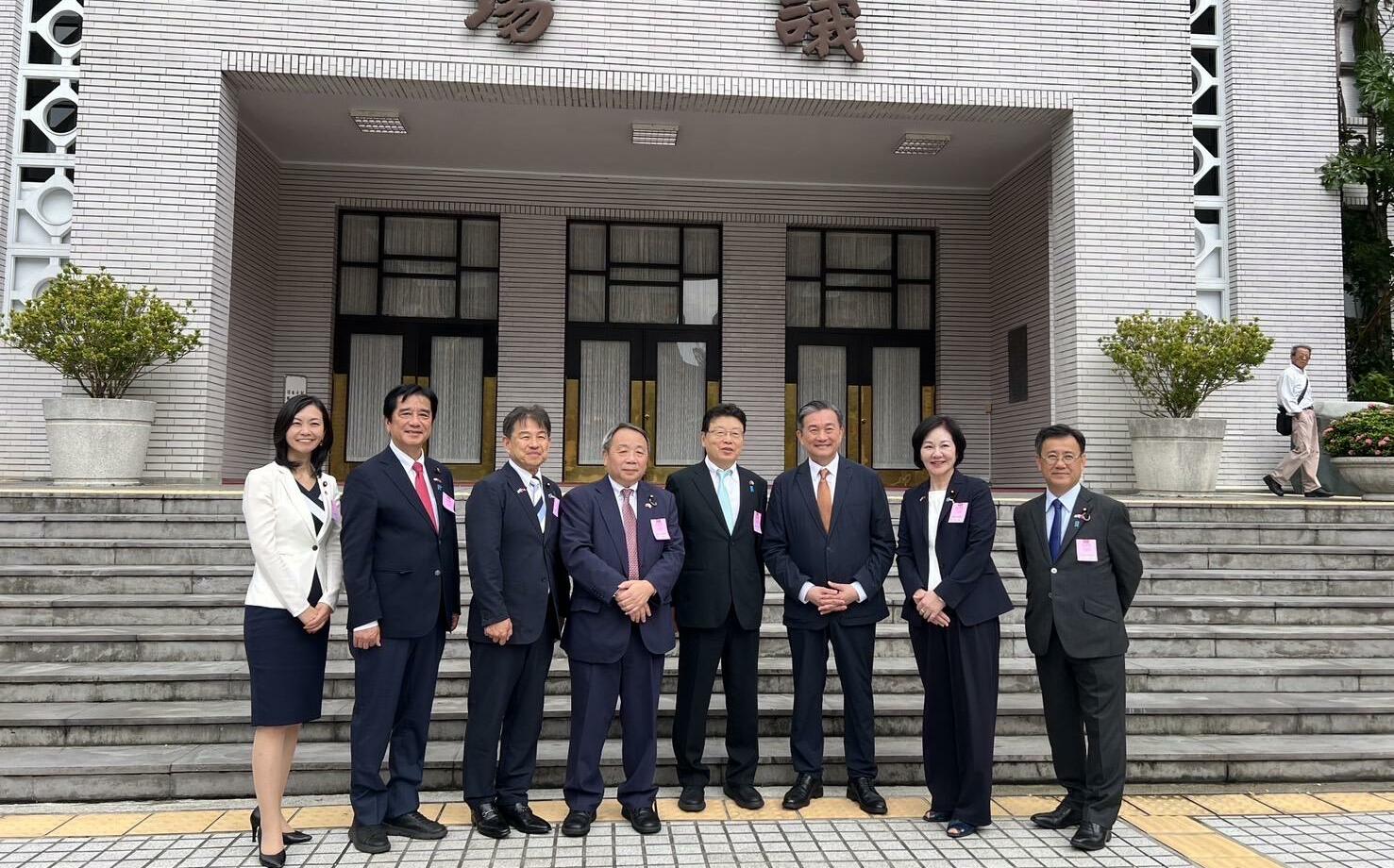 不只高層互訪!日本擬推「台灣關係法」 劍指防衛裝備、共同軍演