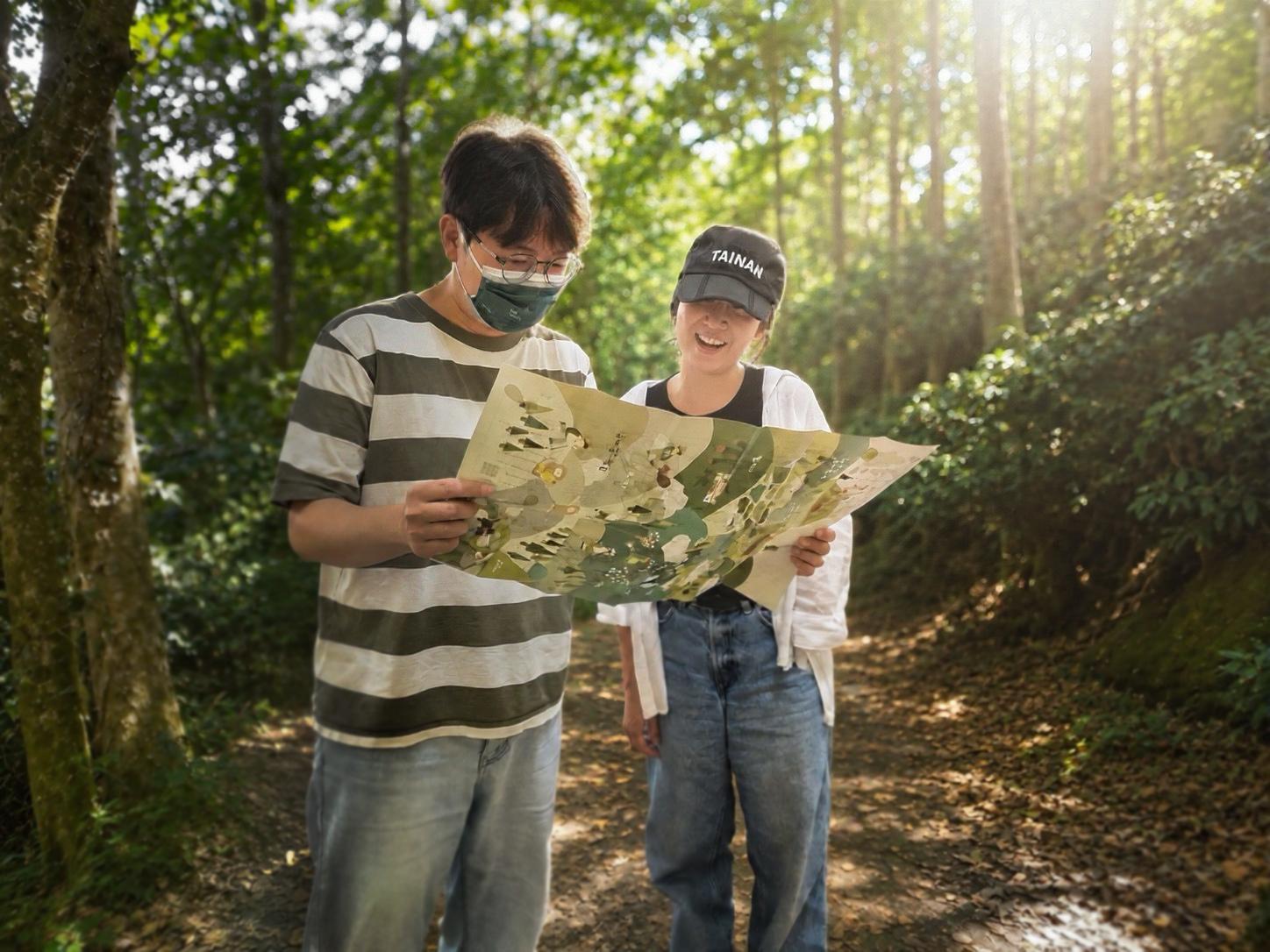 一圖掌握台南四大登山步道!全新插畫摺頁帶你按圖索「徑」遊山林