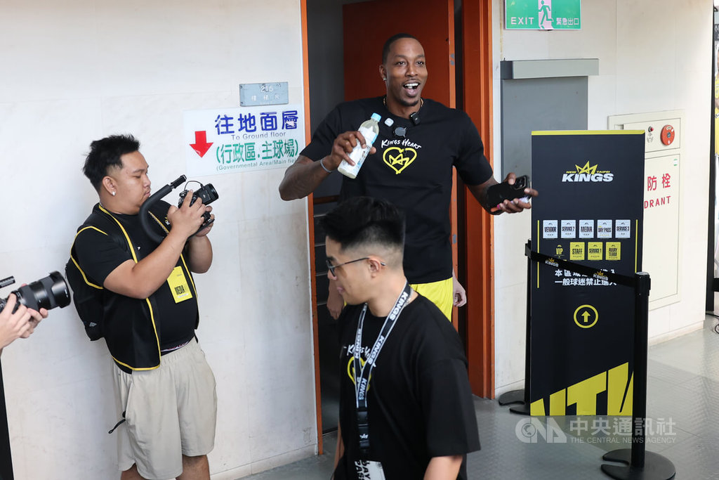 「魔獸」霍華德返台感動落淚 笑言吃到最愛雞屁股
