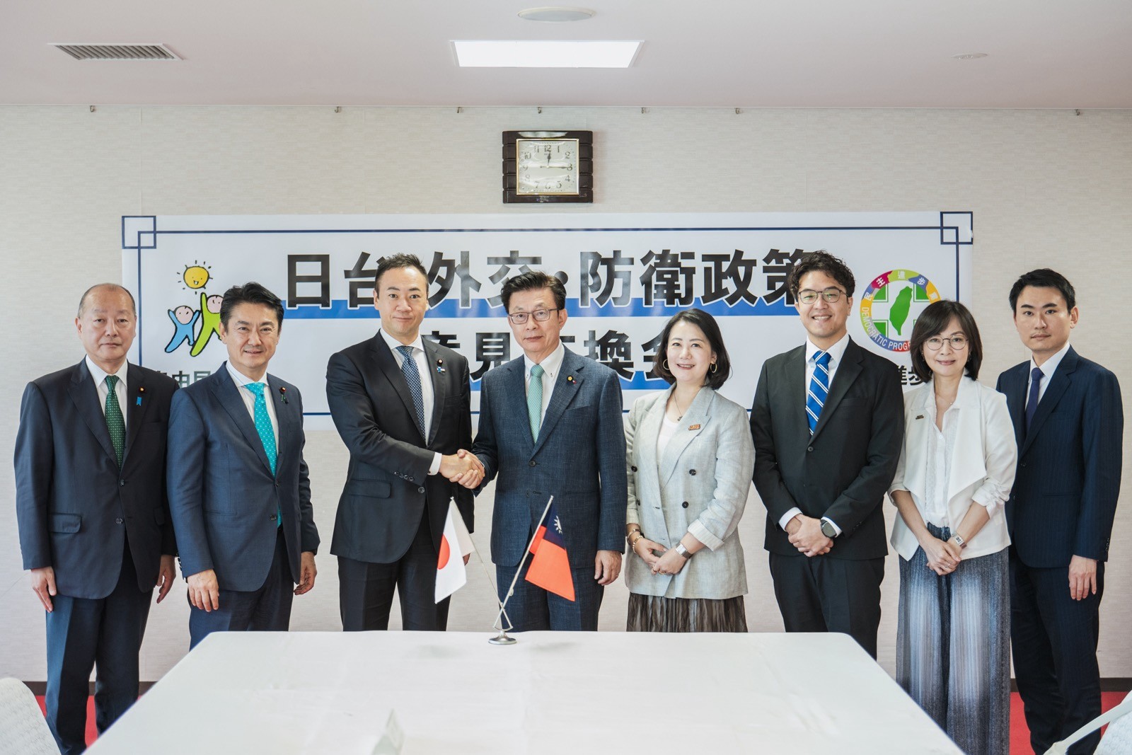  民進黨與日本自民黨在東京舉辦「台日執政黨外交防衛政策對話」。 圖：沈伯洋辦公室提供 