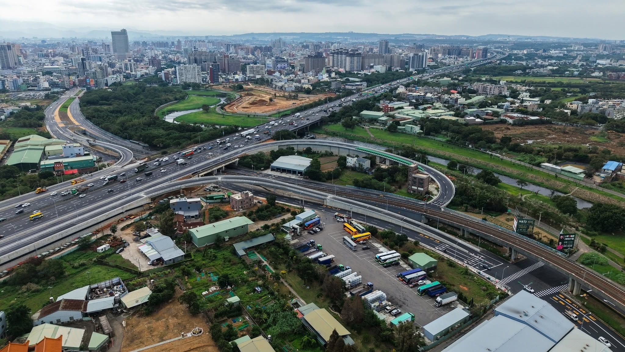 開車出遊注意!中秋連假國道「這時段」免收費 走國3費率再打8折