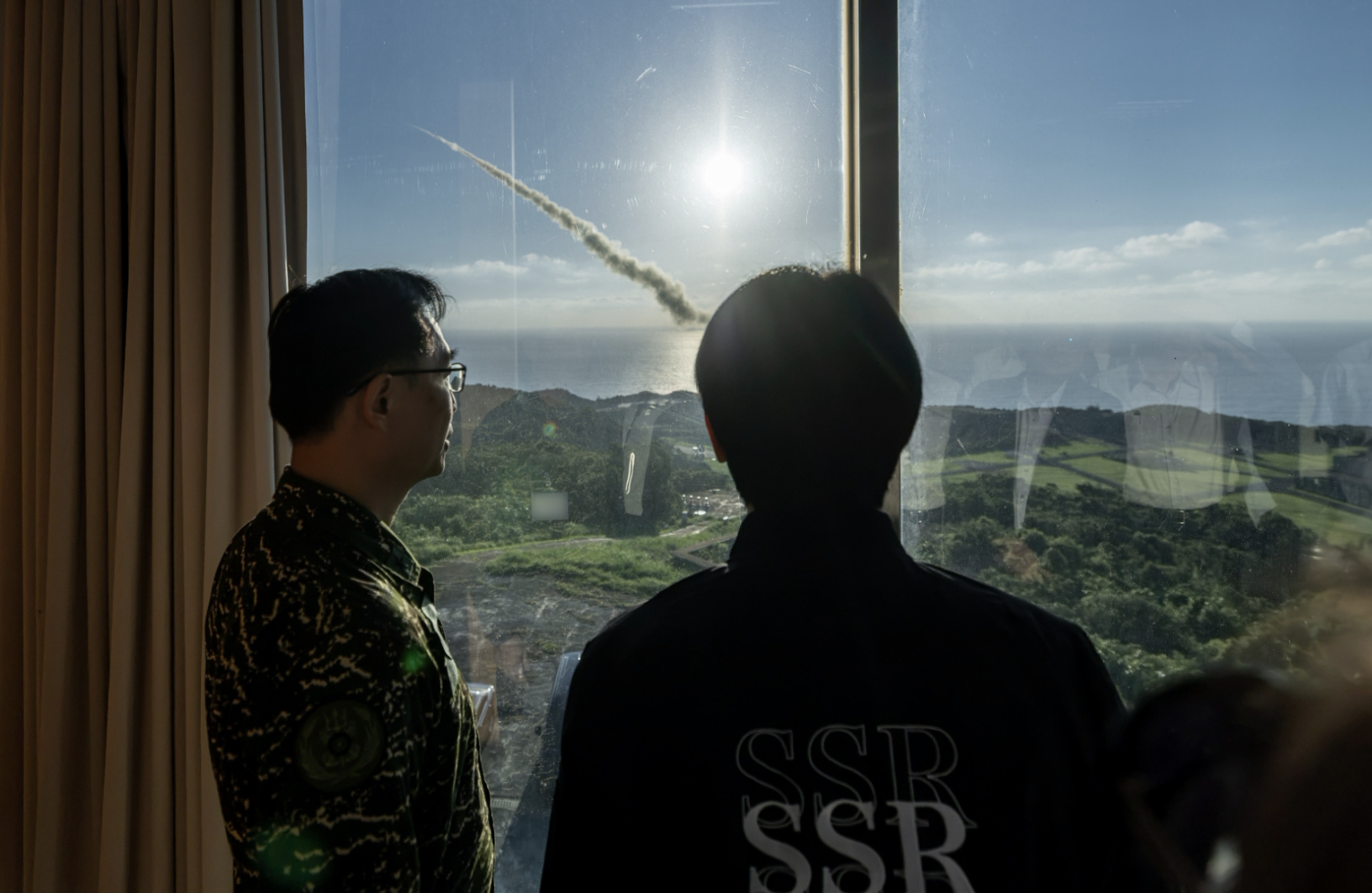  賴清德視導「115年三軍聯合精準飛彈射擊」。 圖：總統府提供 