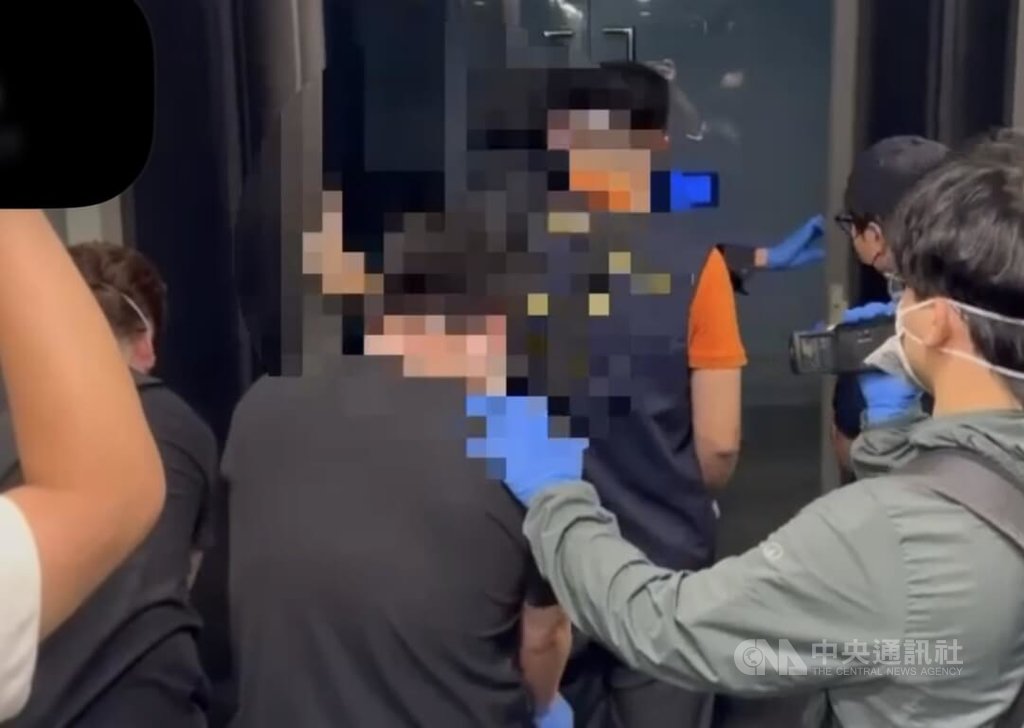 台男疑情殺泰國女屍體裝行李箱存冰櫃 警逮人送辦