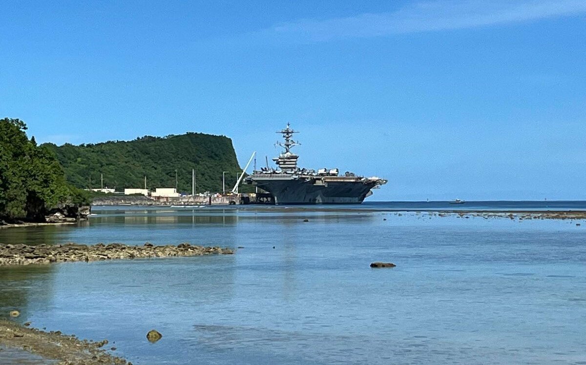 部署達302天!「林肯號」航艦駛入關島 九個月來首度踏上美國土地