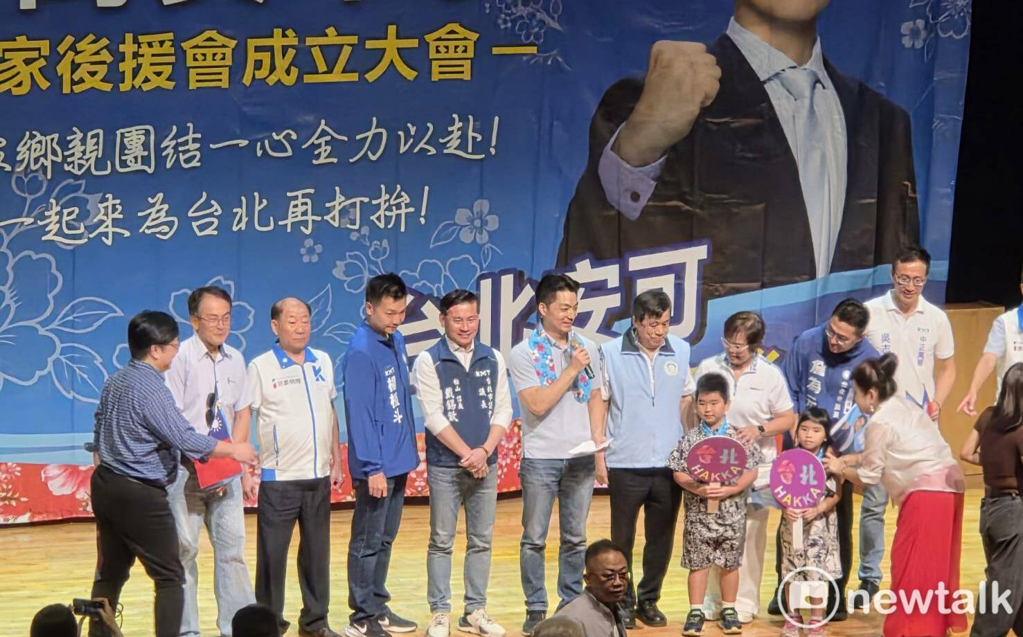 鬍鬚張第3代挺蔣萬安遭青鳥出征 王鴻薇質疑沈伯洋噤聲