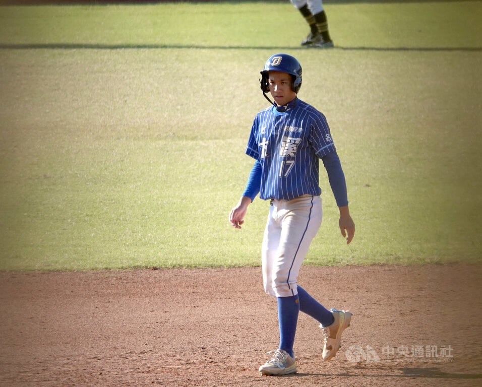 鄭甯哲桃園盃2長打獲讚「未來大物」 帥度更甚爸爸鄭兆行