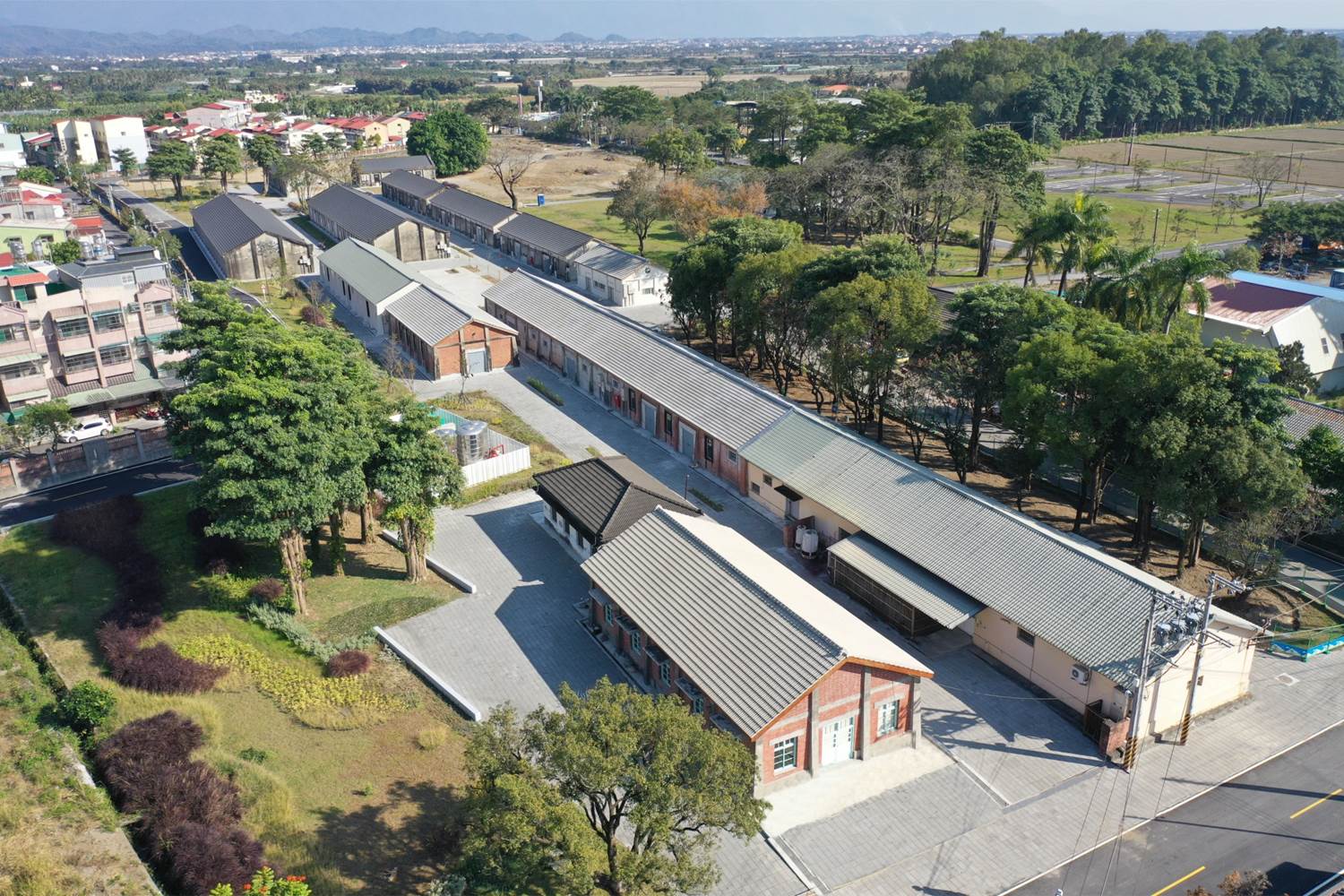  旗山老糖廠轉型為旗糖農創園區，串聯農業、地方創生與觀光，成為東高雄發展農旅產業的重要據點。 圖：高雄市都發局/提供 