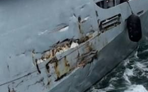 噸位懸殊「碰瓷」戰術?印巴軍艦海上擦撞 巴艦受損返港 船體出現凹痕裂縫