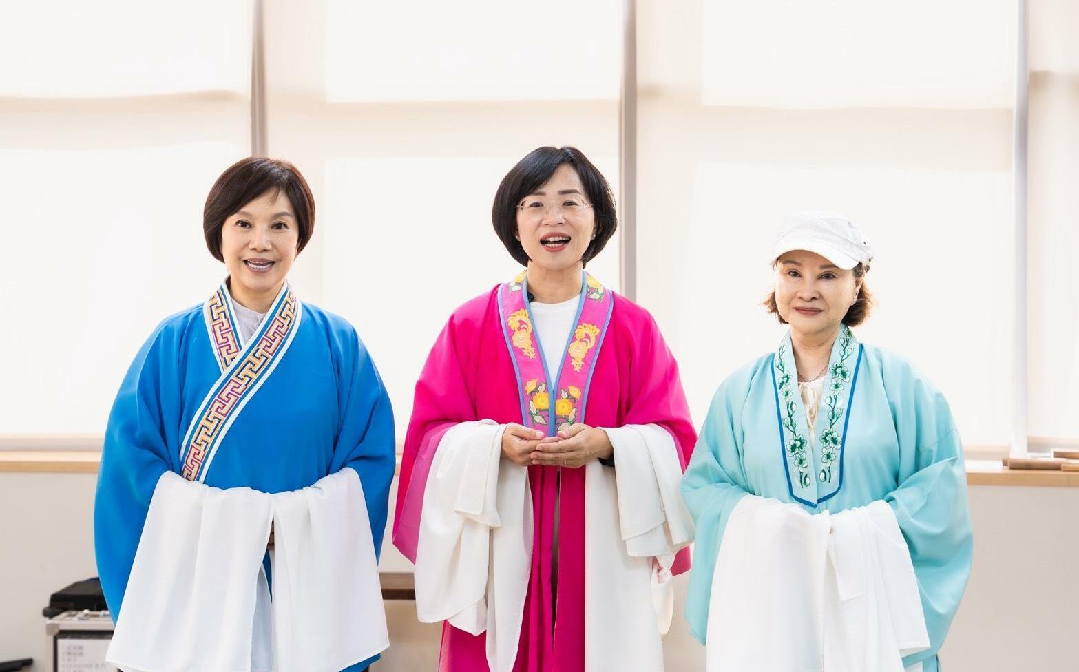 蘇巧慧體驗一日歌仔戲學徒 與許秀年、唐美雲宣傳「三重中秋戲曲之夜」