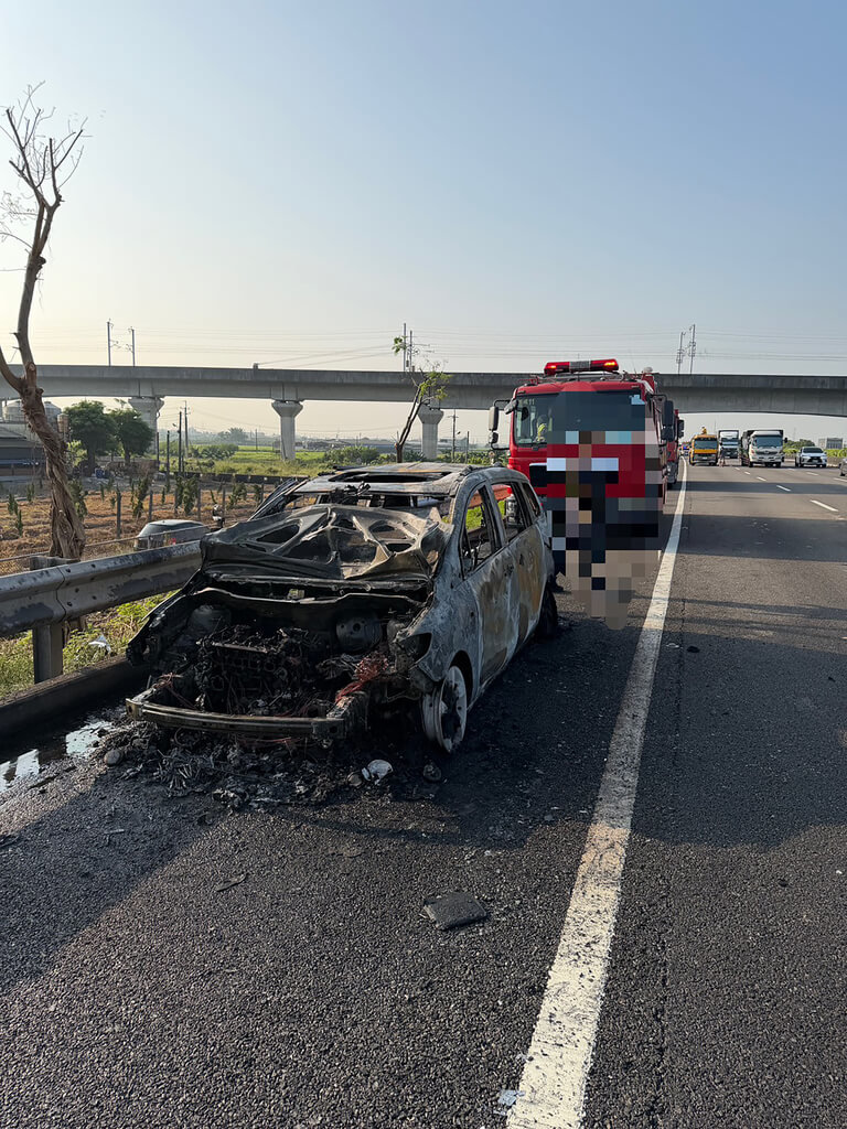 國1彰化北斗段火燒車駕駛不知去向 警通知車主說明
