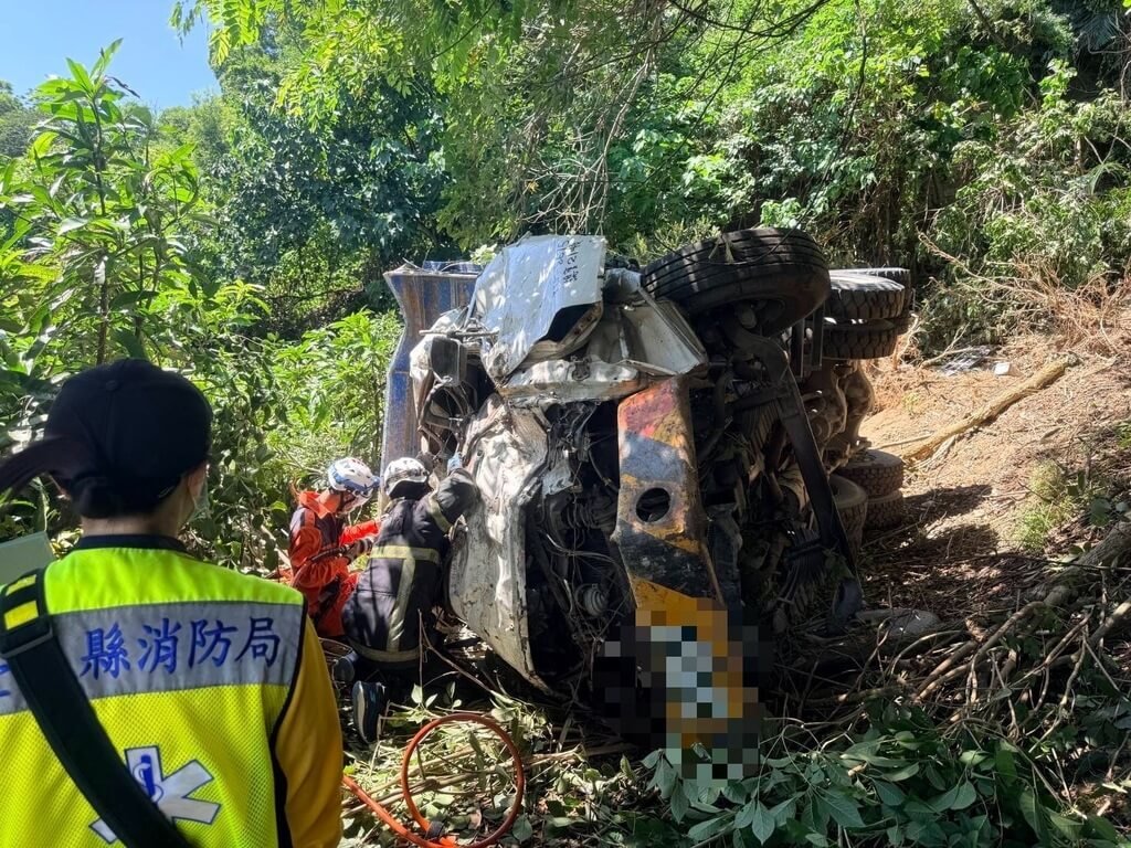 男子駕砂石車失蹤 家屬尋獲翻落金針山谷已死亡