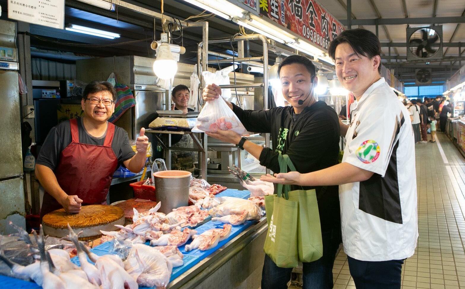 合體3Q陳柏惟市場掃街 張以理感受傳統台灣味