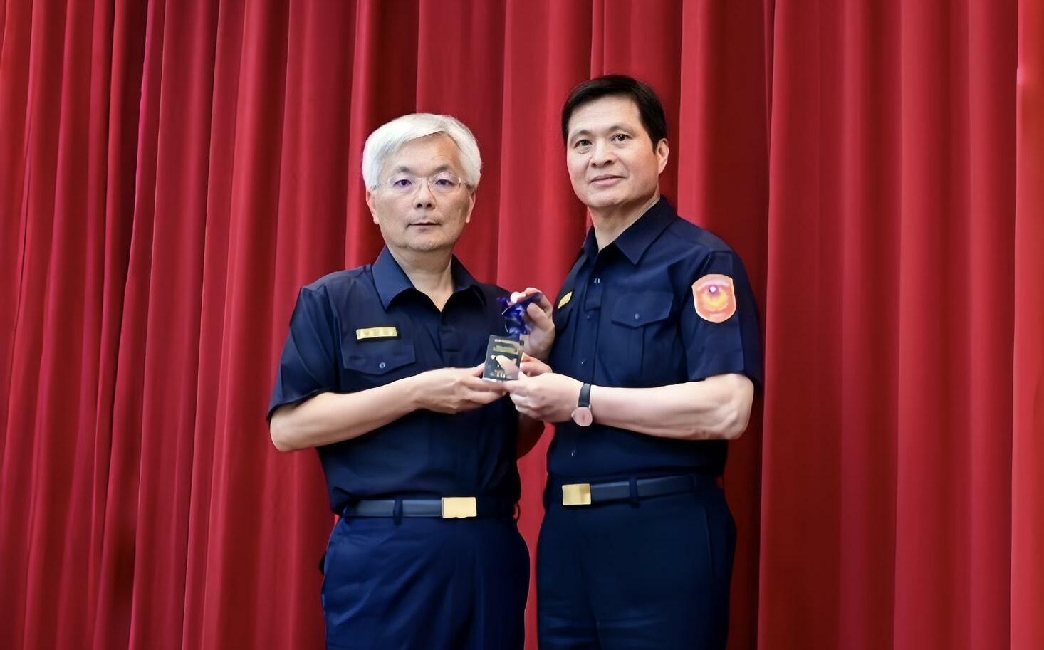 毛小孩人氣投票藏詐機!北市警揭「假投票、真盜帳」手法再現