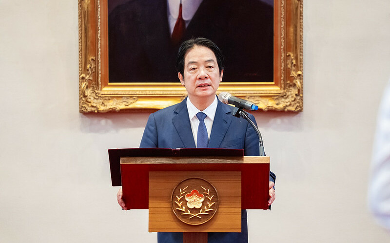 海軍副參謀長原聖華調任海巡署副署長 賴清德:國軍、海巡要共享海域情資
