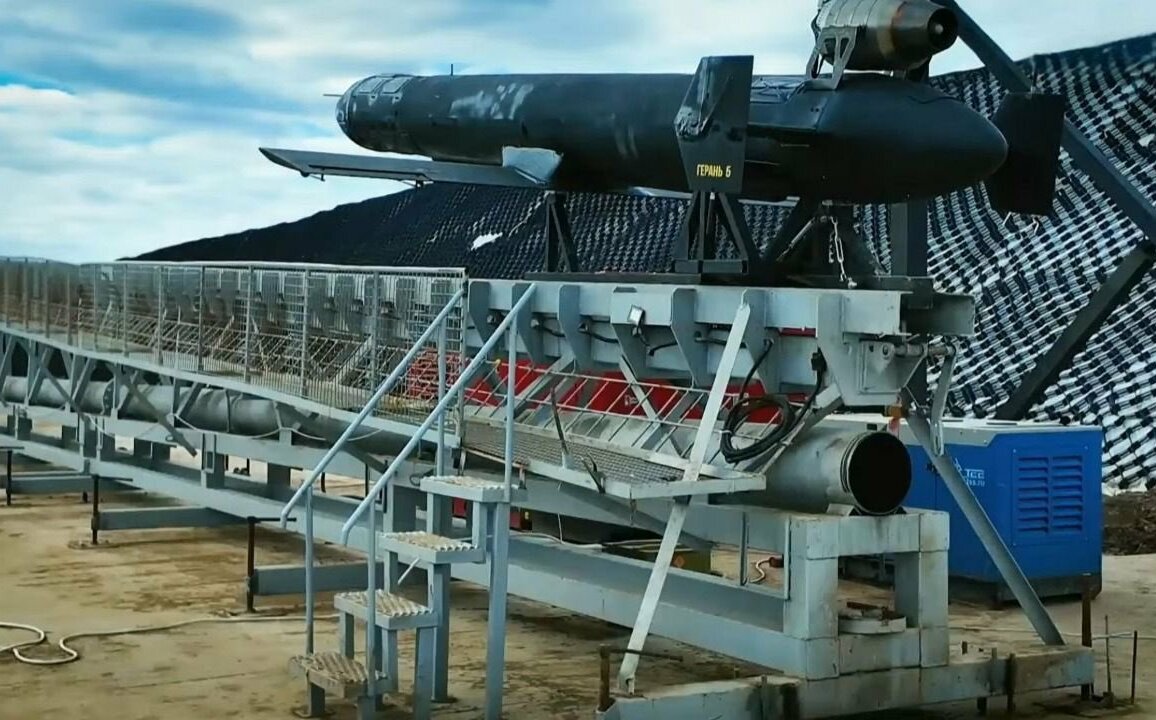 (影)俄戰略轟炸機狂轟烏! 出動「鋯石」等導彈及130無人機攻基輔等地