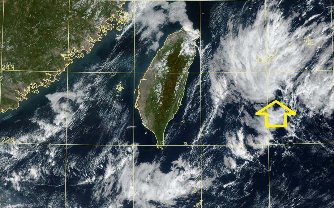 國慶連假出遊注意!東北風輻合助東側低壓增強 鄭明典:3地慎防大雨
