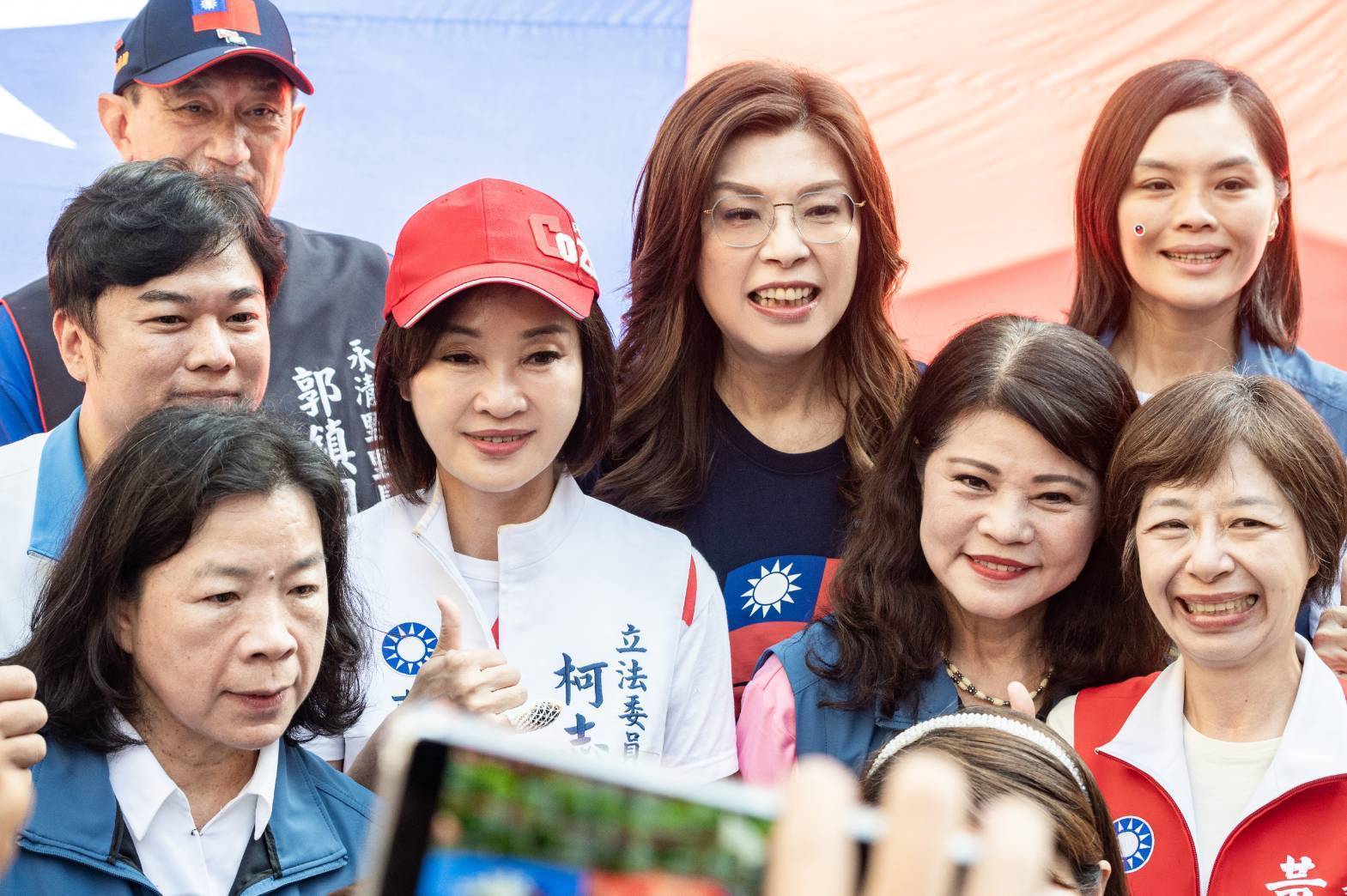  國民黨在高雄舉辦國慶升旗典禮。 圖：國民黨提供 