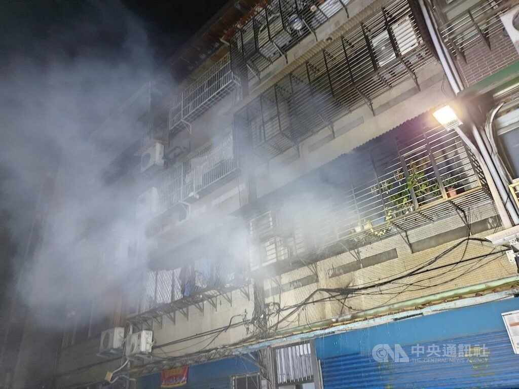 台北市公寓火警 3人送醫、已撲滅