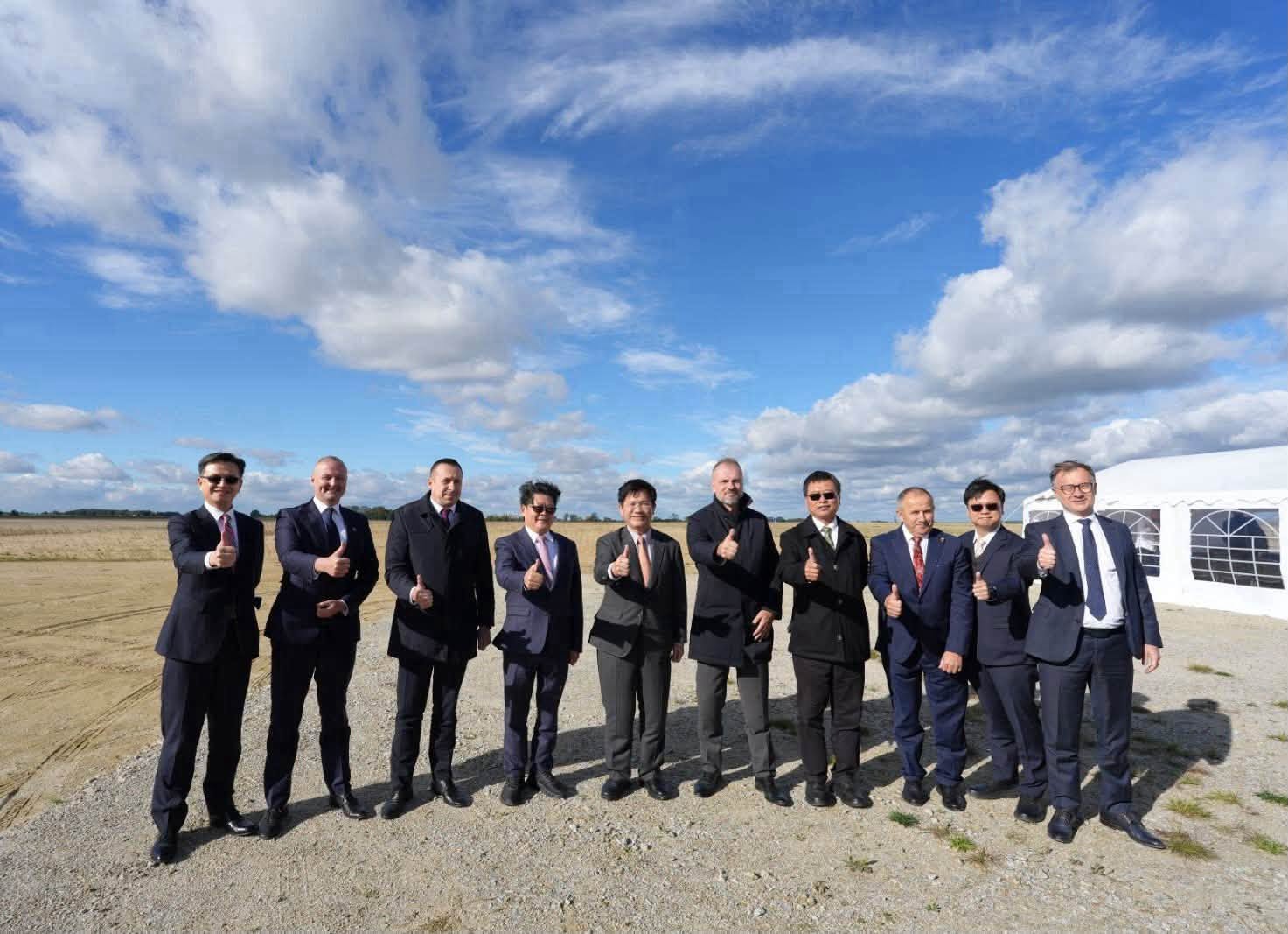  林佳龍訪問波蘭並了解電電公會（TEEMA）科技園區預定地規劃。 圖：翻攝自林佳龍臉書 