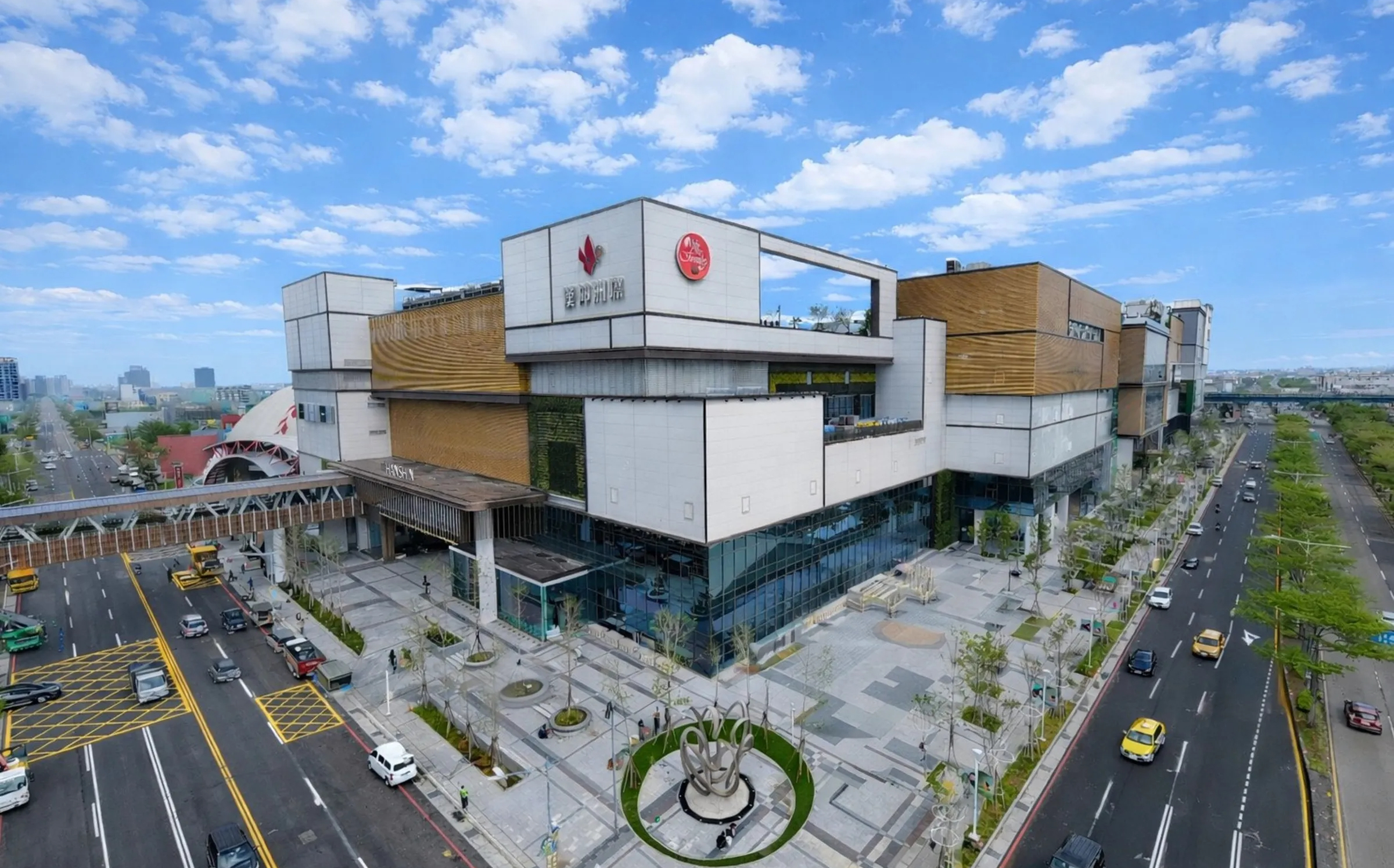 台中漢神洲際驚傳墜樓意外!女高中生段考未到校 家屬報警協尋接噩耗