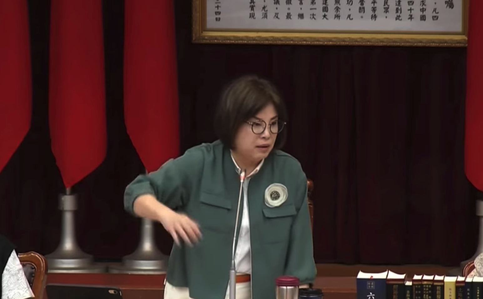 (影)對賈永婕立院穿著批評 賴惠員硬坳慘遭洗版 網嗆:還要繼續辯?
