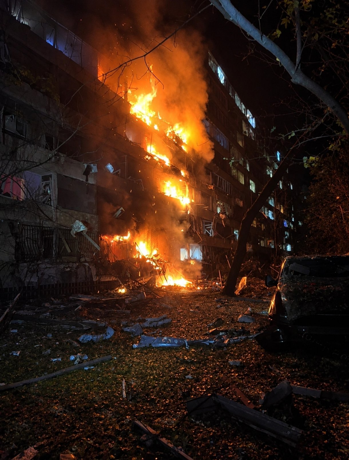  俄軍持續對首都基輔發動飛彈襲擊，造成至少 4 人死亡、 25 人受傷。 圖:翻攝自 X @CrimeanVoyager 