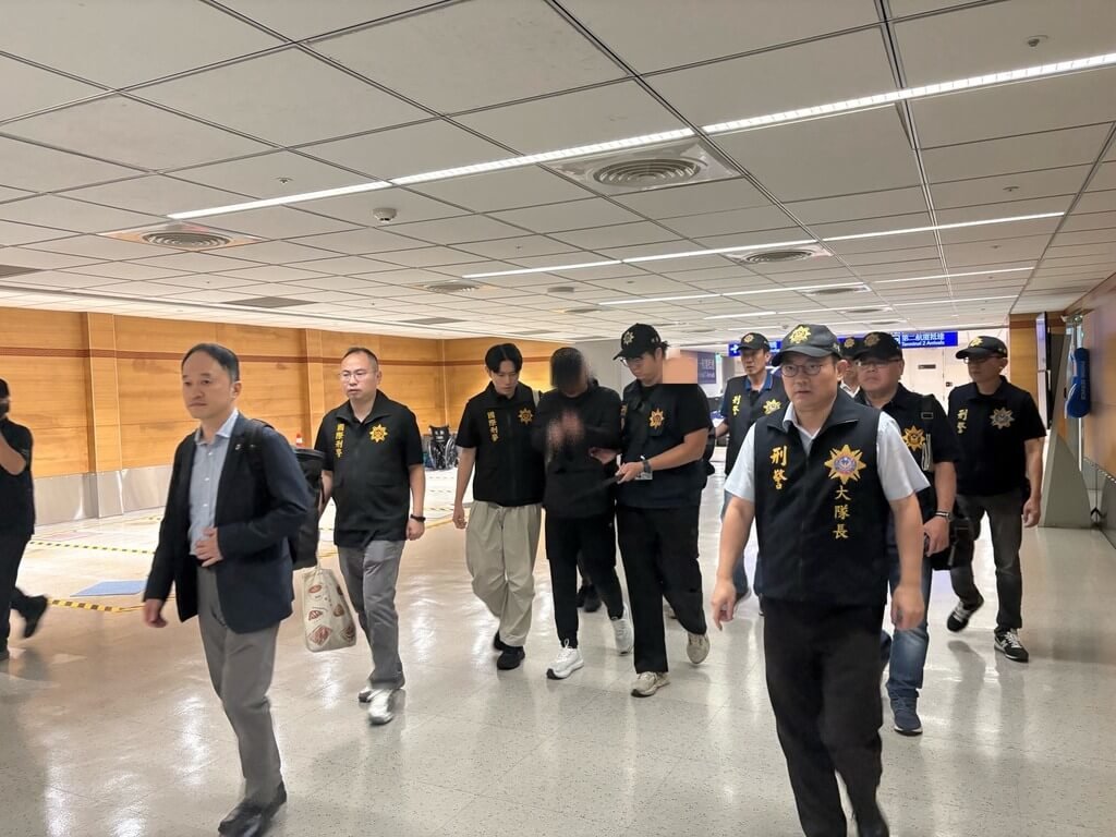 高雄楠梓命案 2嫌涉潛逃韓國遭押解返台到案