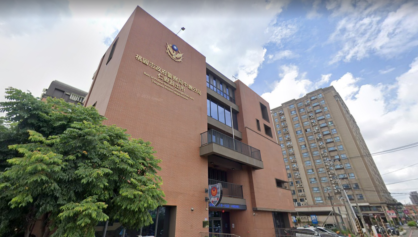 桃園宮廟前少年遭圍毆!多人輪流狠踹、拖行畫面瘋傳 警方介入追查