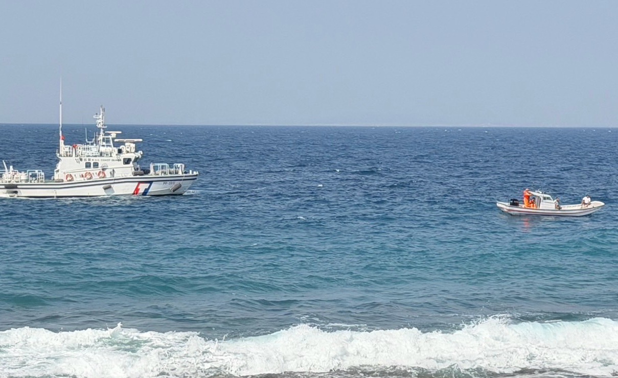  屏東小琉球美人洞海域溺水案搜救。 圖：海巡署提供 