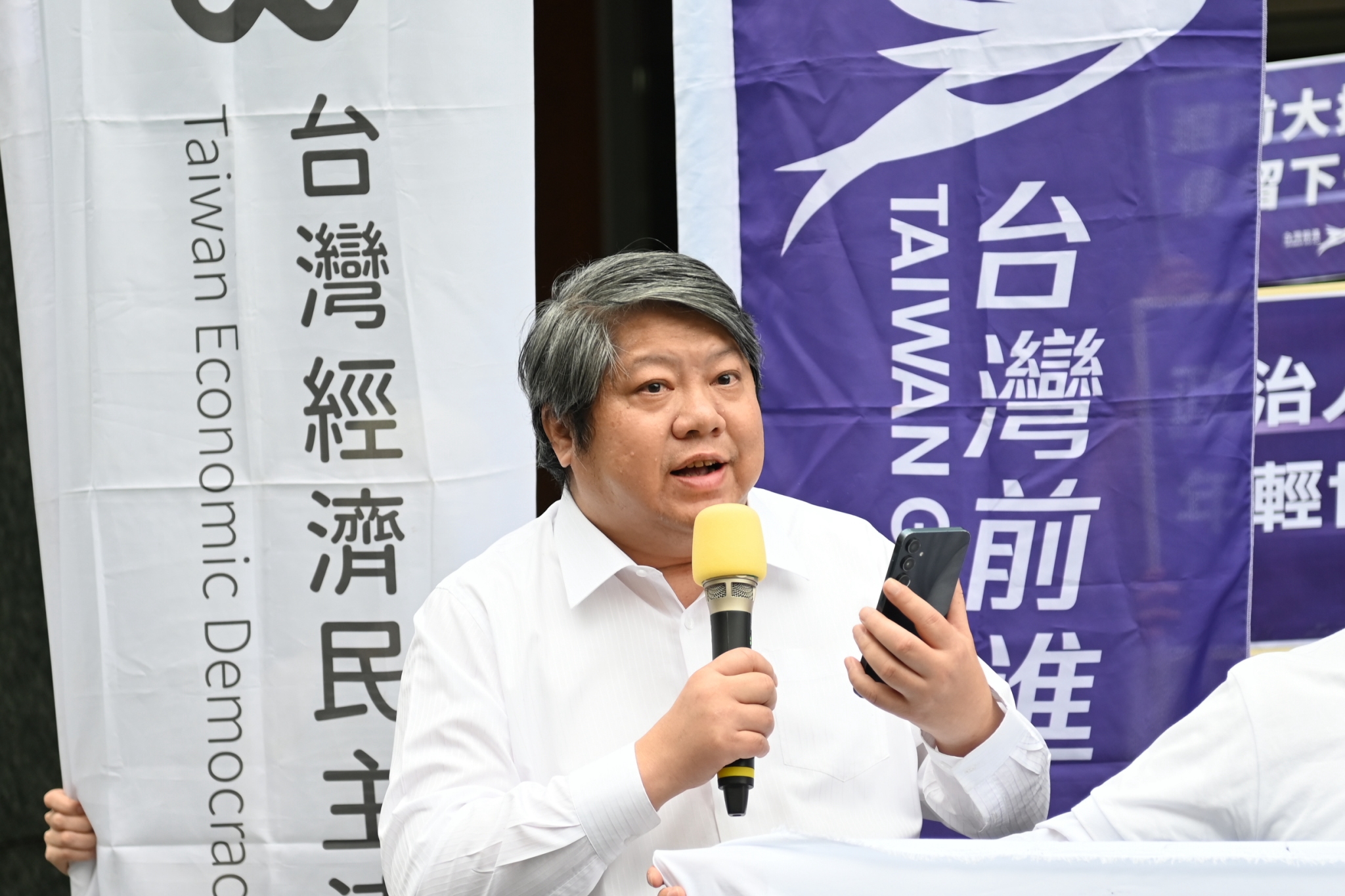 轟黃國昌還在硬拗!賴中強揭《老福法》修法兩大漏洞:是故意刪?還是沒看法條?