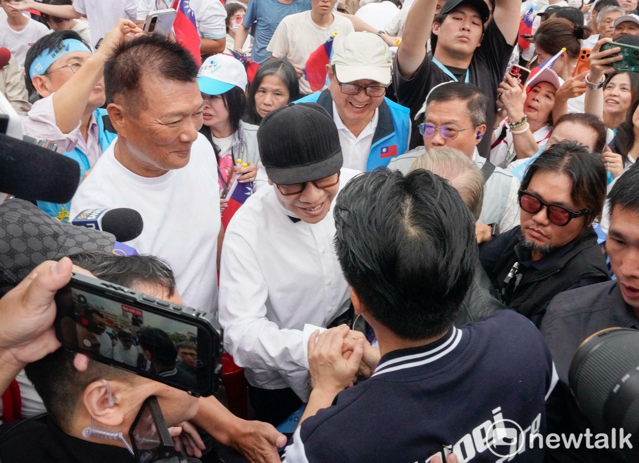 讚蔣萬安演說動人!蔡康永談微博發文:道別、道謝、道歉都有